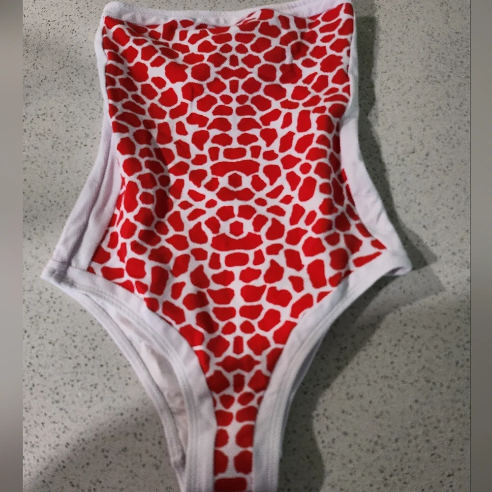 ALEXANDRA MIRO WHITNEY STRUCTURED ONE PIECE SWIMSUIT IN RED GIRAFFE - Picture 4 of 9